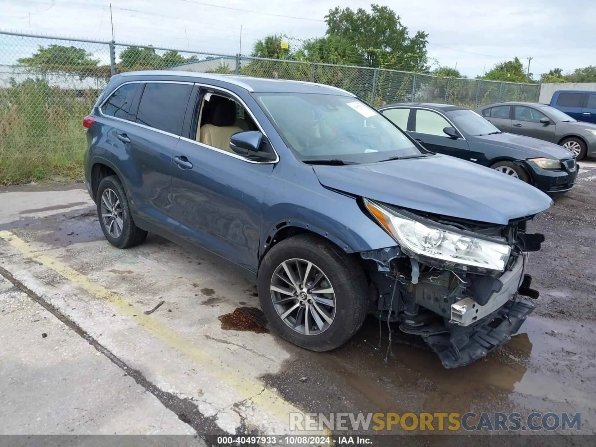 1 Photograph of a damaged car 5TDKZRFH2KS304821 TOYOTA HIGHLANDER 2019