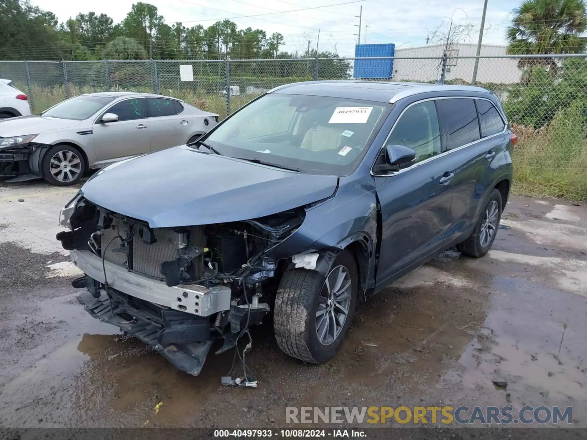 2 Photograph of a damaged car 5TDKZRFH2KS304821 TOYOTA HIGHLANDER 2019