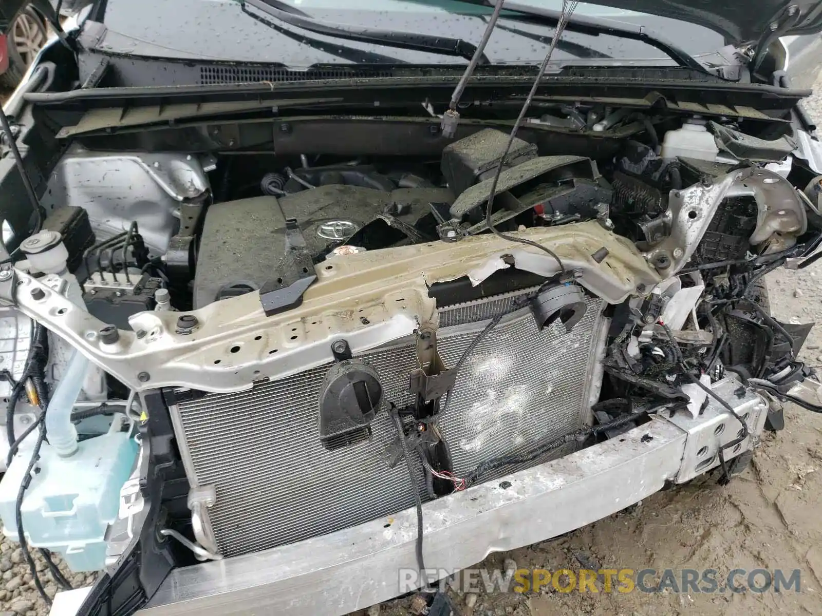 7 Photograph of a damaged car 5TDKZRFH2KS307637 TOYOTA HIGHLANDER 2019