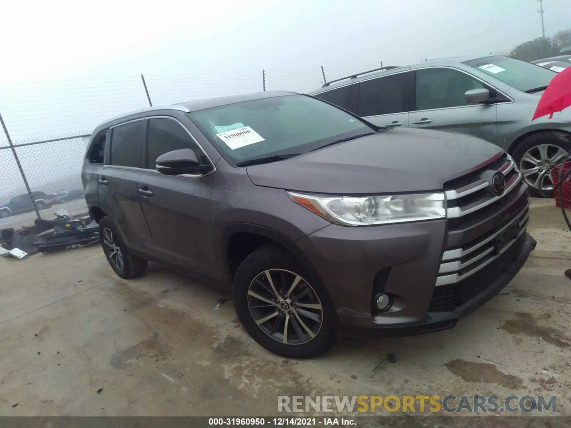 1 Photograph of a damaged car 5TDKZRFH2KS317777 TOYOTA HIGHLANDER 2019