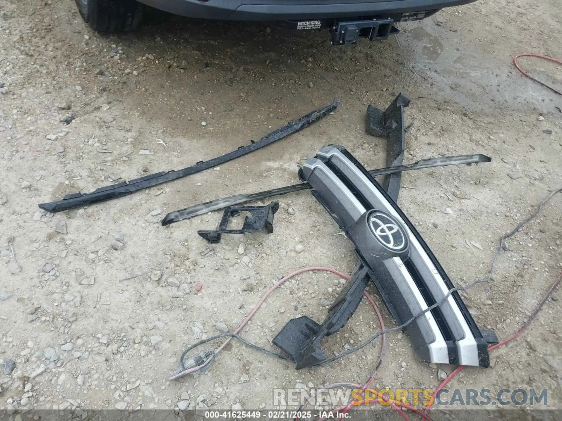 12 Photograph of a damaged car 5TDKZRFH2KS327578 TOYOTA HIGHLANDER 2019