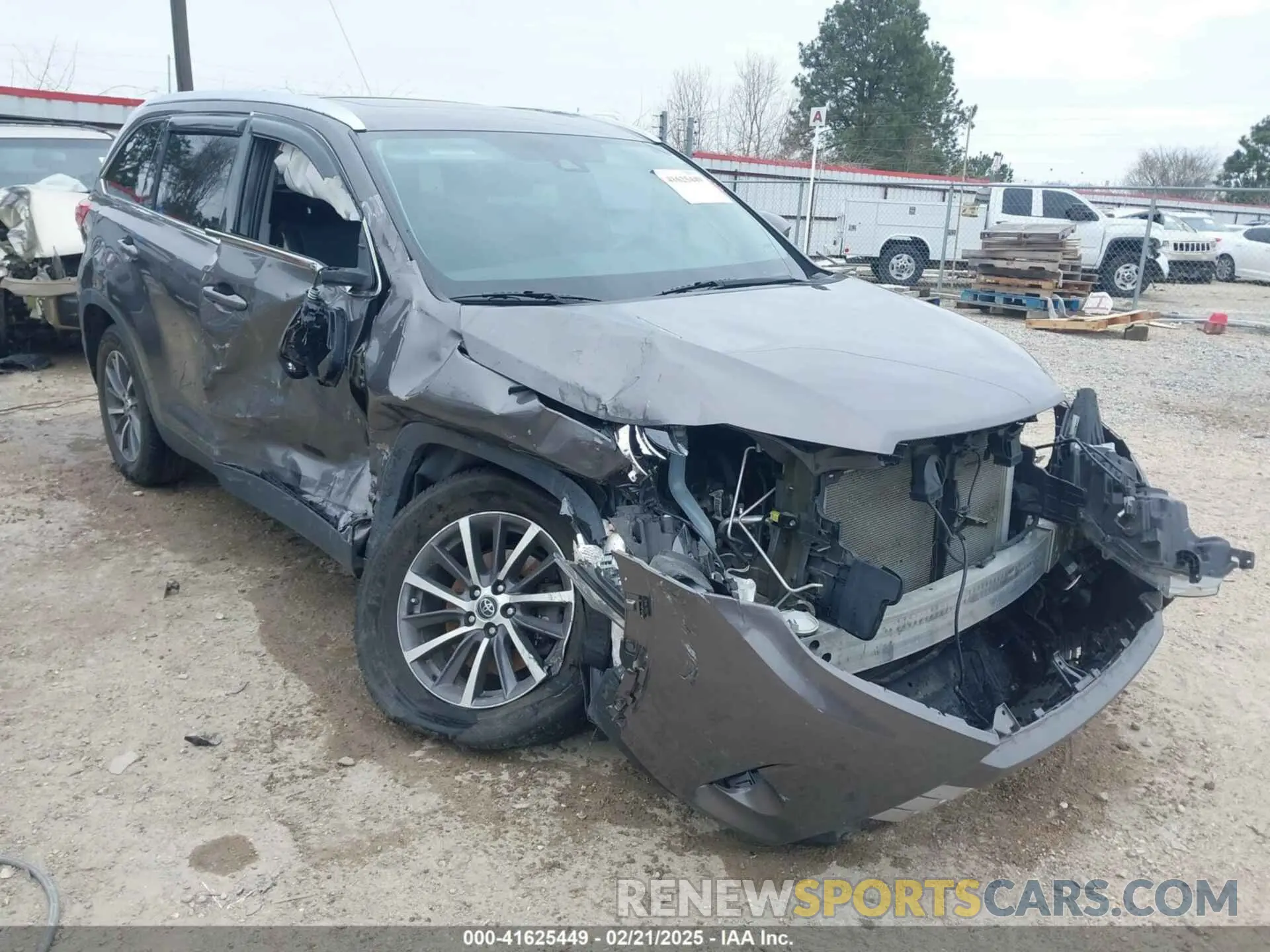 6 Photograph of a damaged car 5TDKZRFH2KS327578 TOYOTA HIGHLANDER 2019
