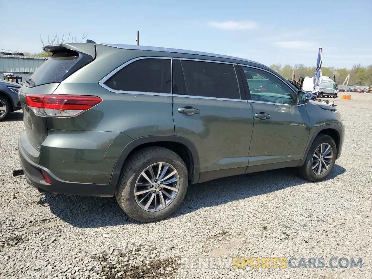 3 Photograph of a damaged car 5TDKZRFH2KS349094 TOYOTA HIGHLANDER 2019