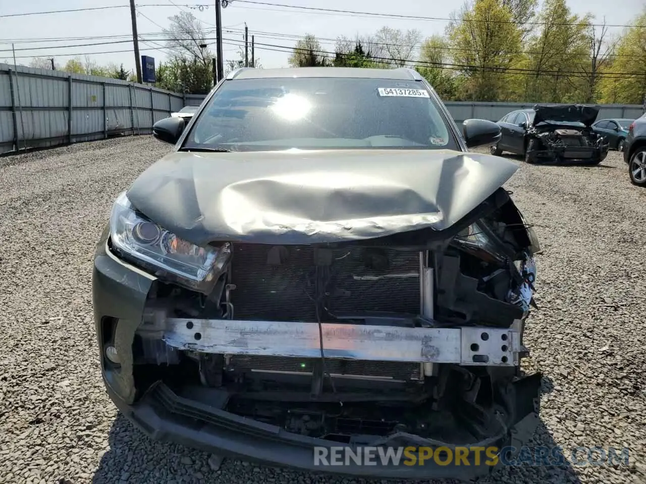 5 Photograph of a damaged car 5TDKZRFH2KS349094 TOYOTA HIGHLANDER 2019