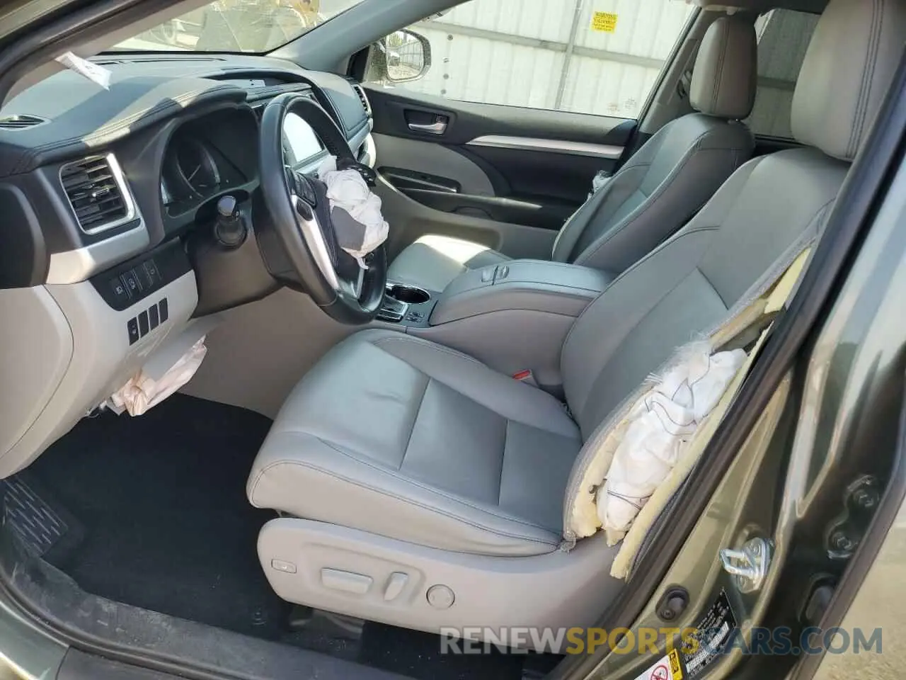 7 Photograph of a damaged car 5TDKZRFH2KS349094 TOYOTA HIGHLANDER 2019