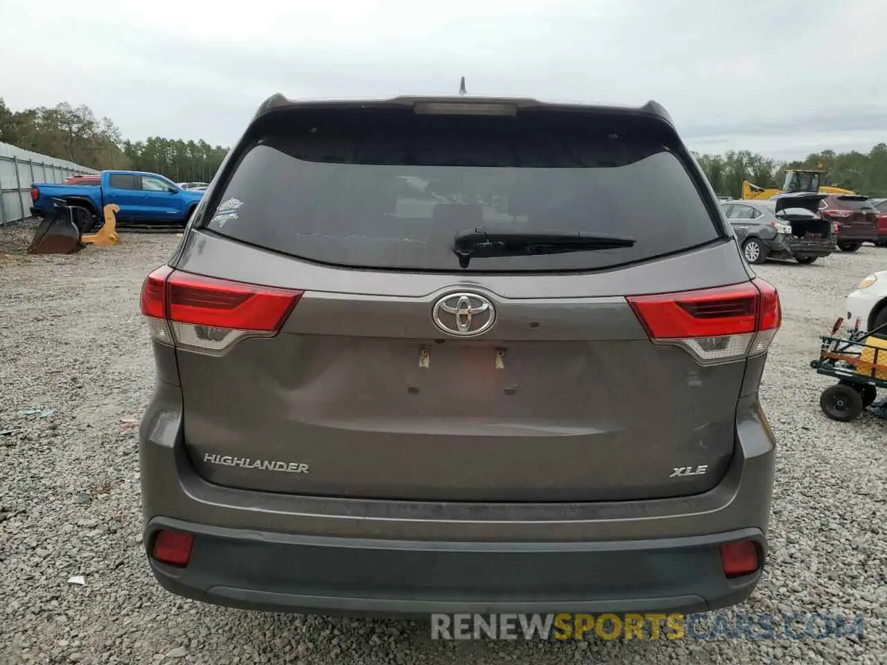 6 Photograph of a damaged car 5TDKZRFH2KS364503 TOYOTA HIGHLANDER 2019