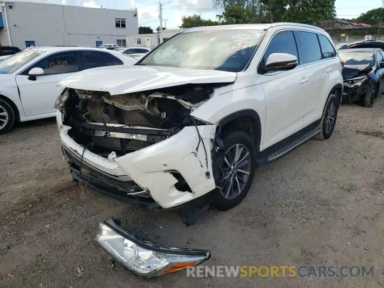 2 Photograph of a damaged car 5TDKZRFH2KS560067 TOYOTA HIGHLANDER 2019