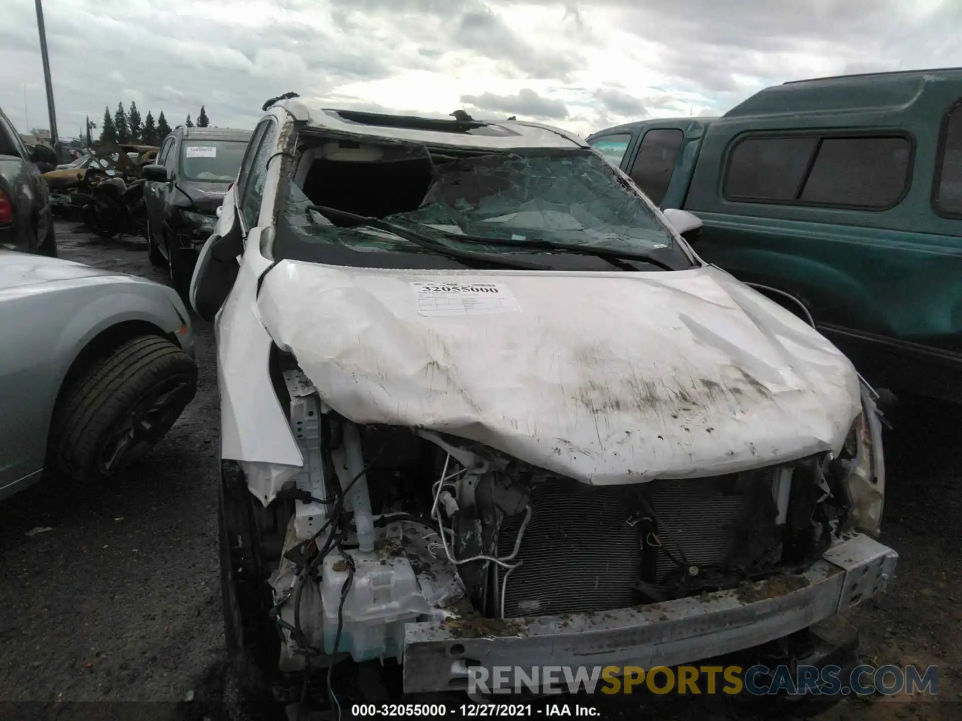 6 Photograph of a damaged car 5TDKZRFH2KS560585 TOYOTA HIGHLANDER 2019