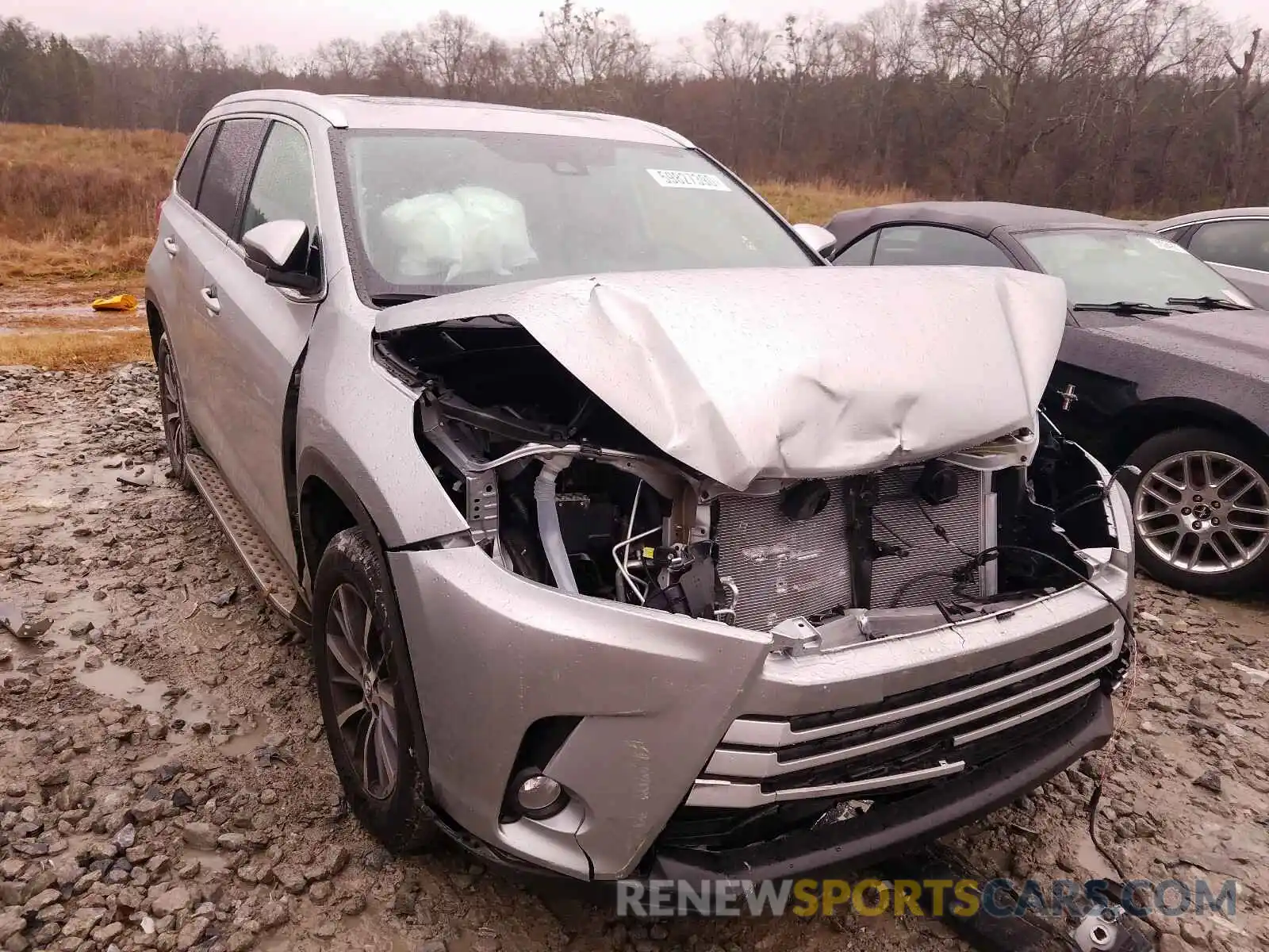 1 Photograph of a damaged car 5TDKZRFH2KS565625 TOYOTA HIGHLANDER 2019