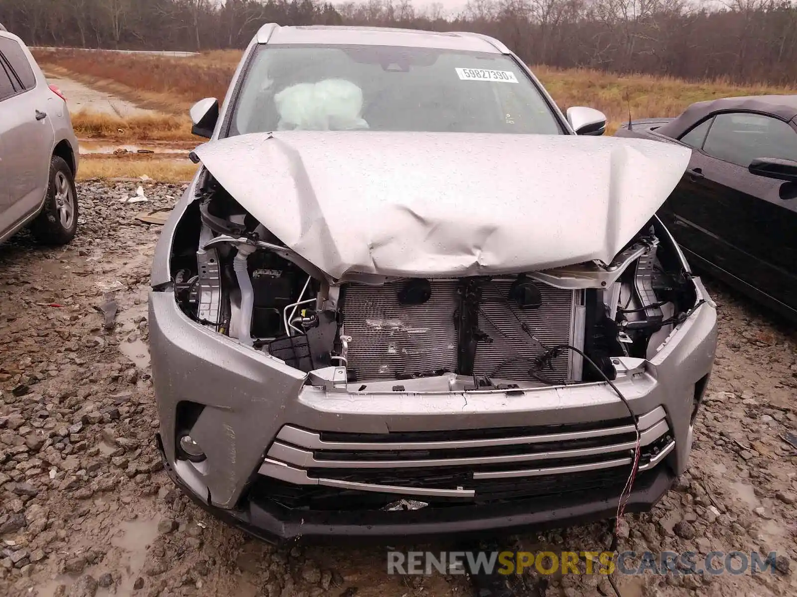 9 Photograph of a damaged car 5TDKZRFH2KS565625 TOYOTA HIGHLANDER 2019