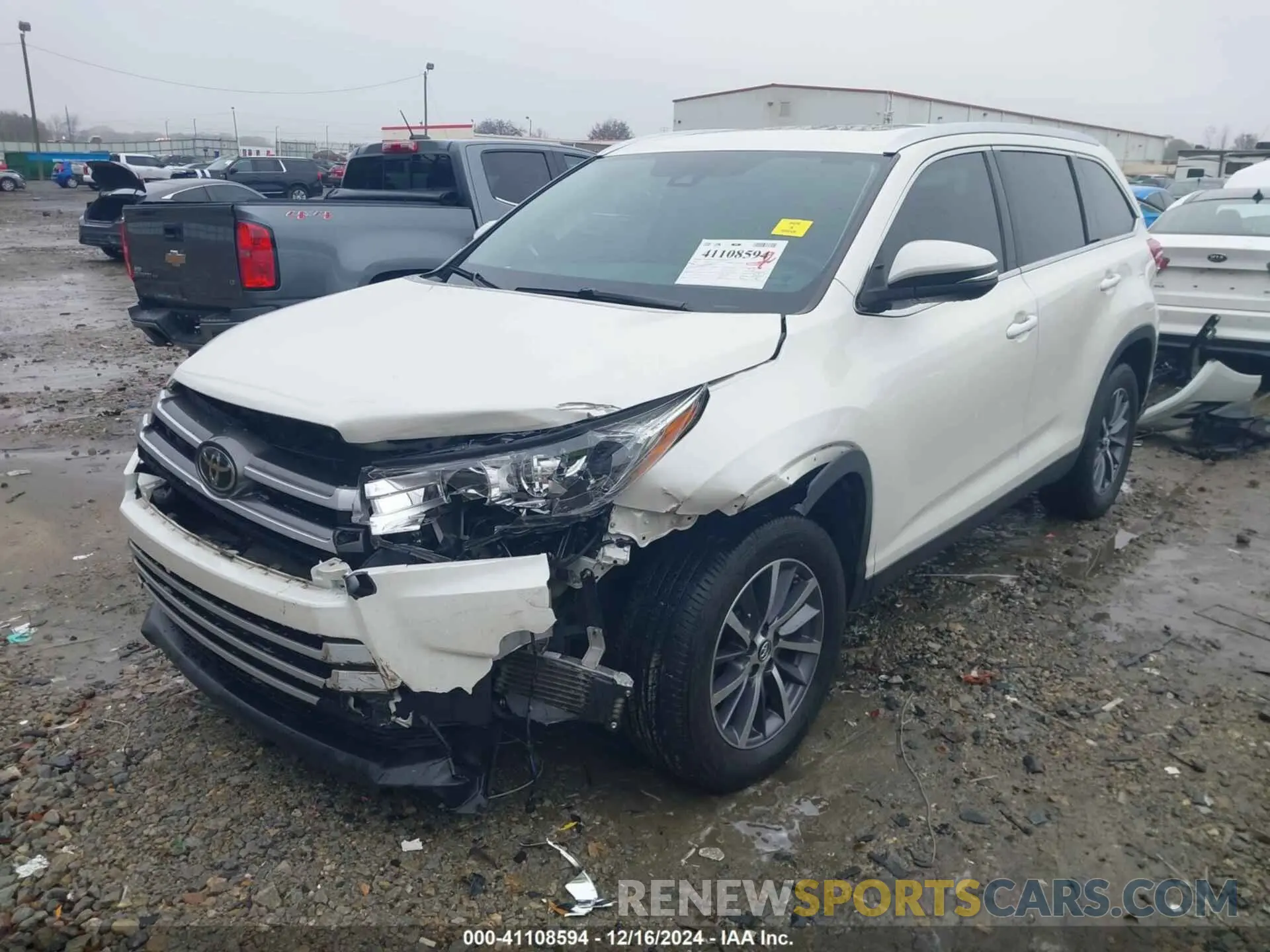 6 Photograph of a damaged car 5TDKZRFH2KS570503 TOYOTA HIGHLANDER 2019