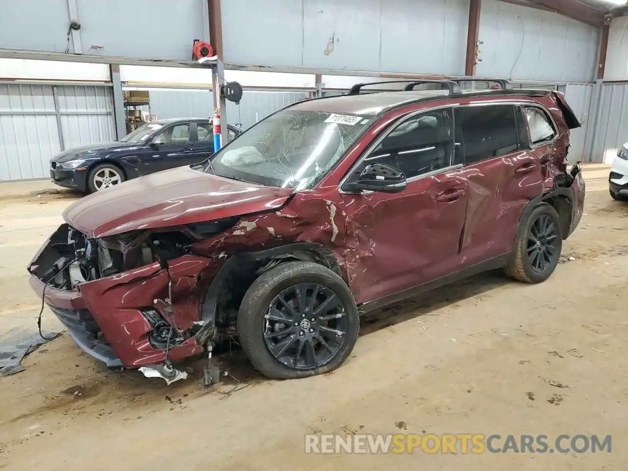 1 Photograph of a damaged car 5TDKZRFH2KS570808 TOYOTA HIGHLANDER 2019