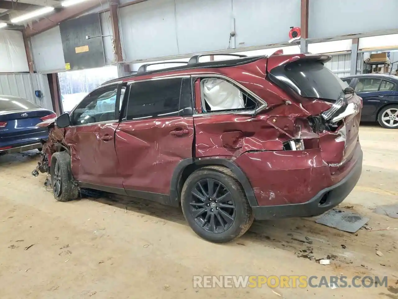 2 Photograph of a damaged car 5TDKZRFH2KS570808 TOYOTA HIGHLANDER 2019