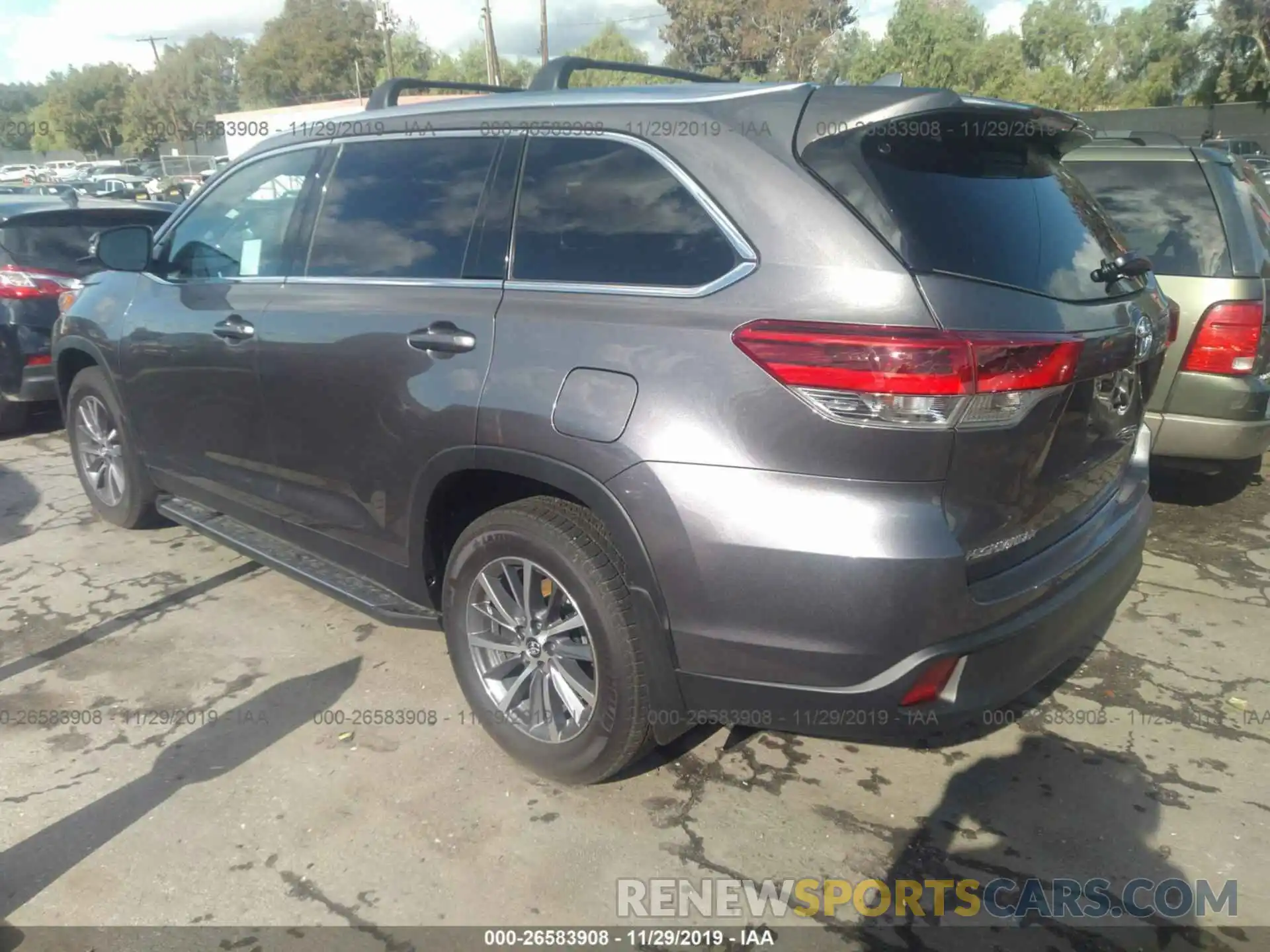 3 Photograph of a damaged car 5TDKZRFH2KS570839 TOYOTA HIGHLANDER 2019