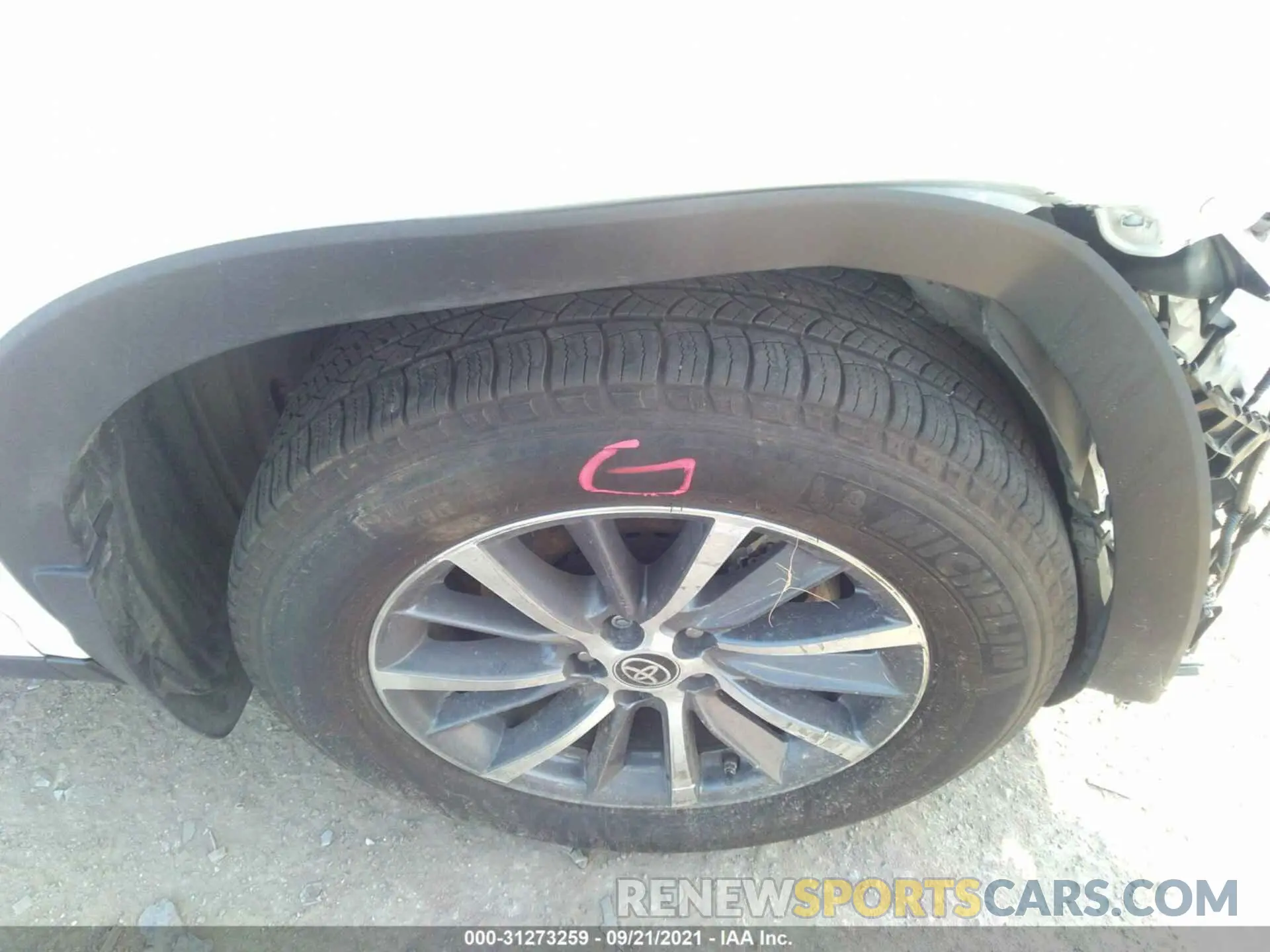 14 Photograph of a damaged car 5TDKZRFH2KS574583 TOYOTA HIGHLANDER 2019