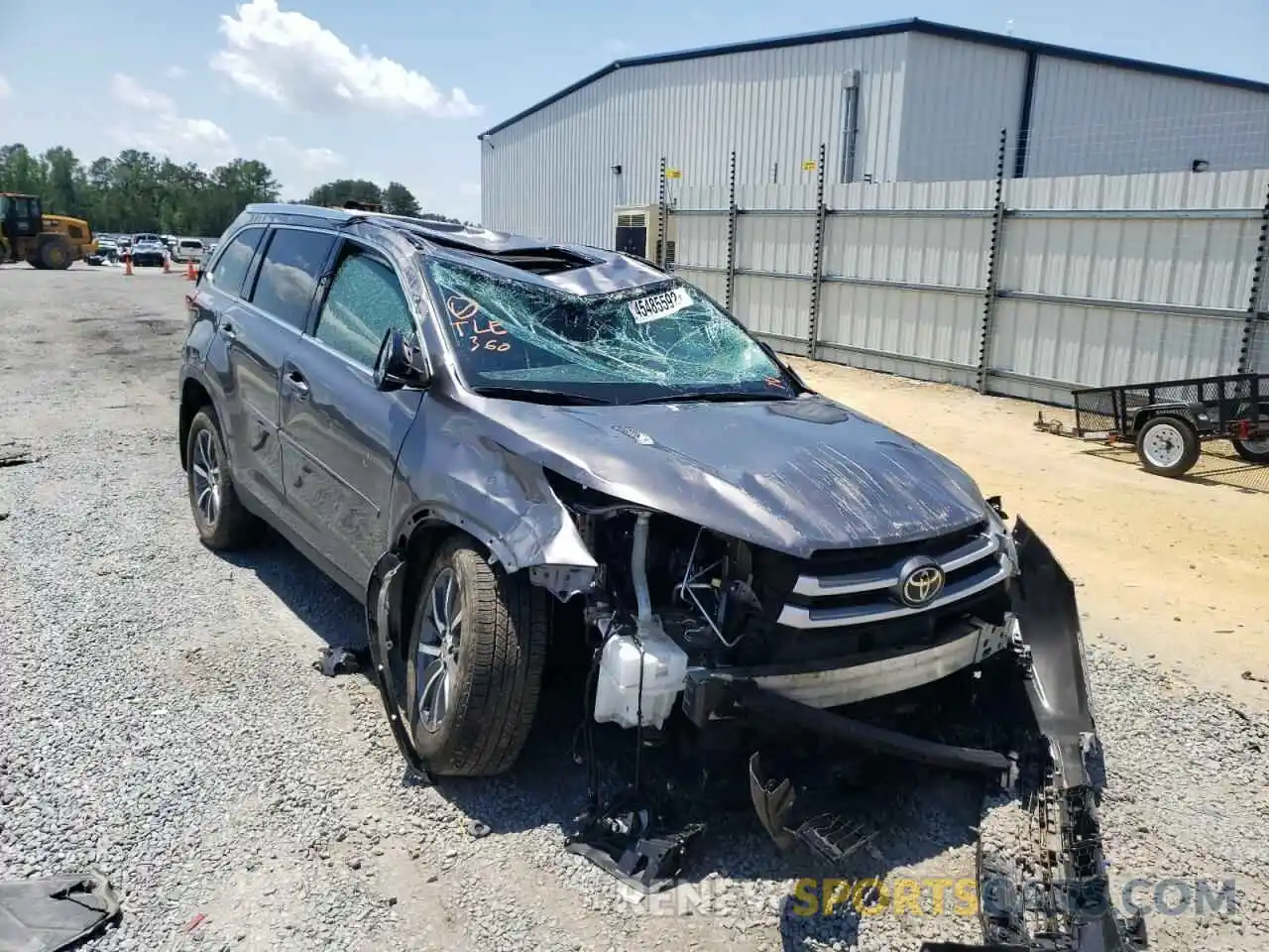 1 Photograph of a damaged car 5TDKZRFH2KS574602 TOYOTA HIGHLANDER 2019