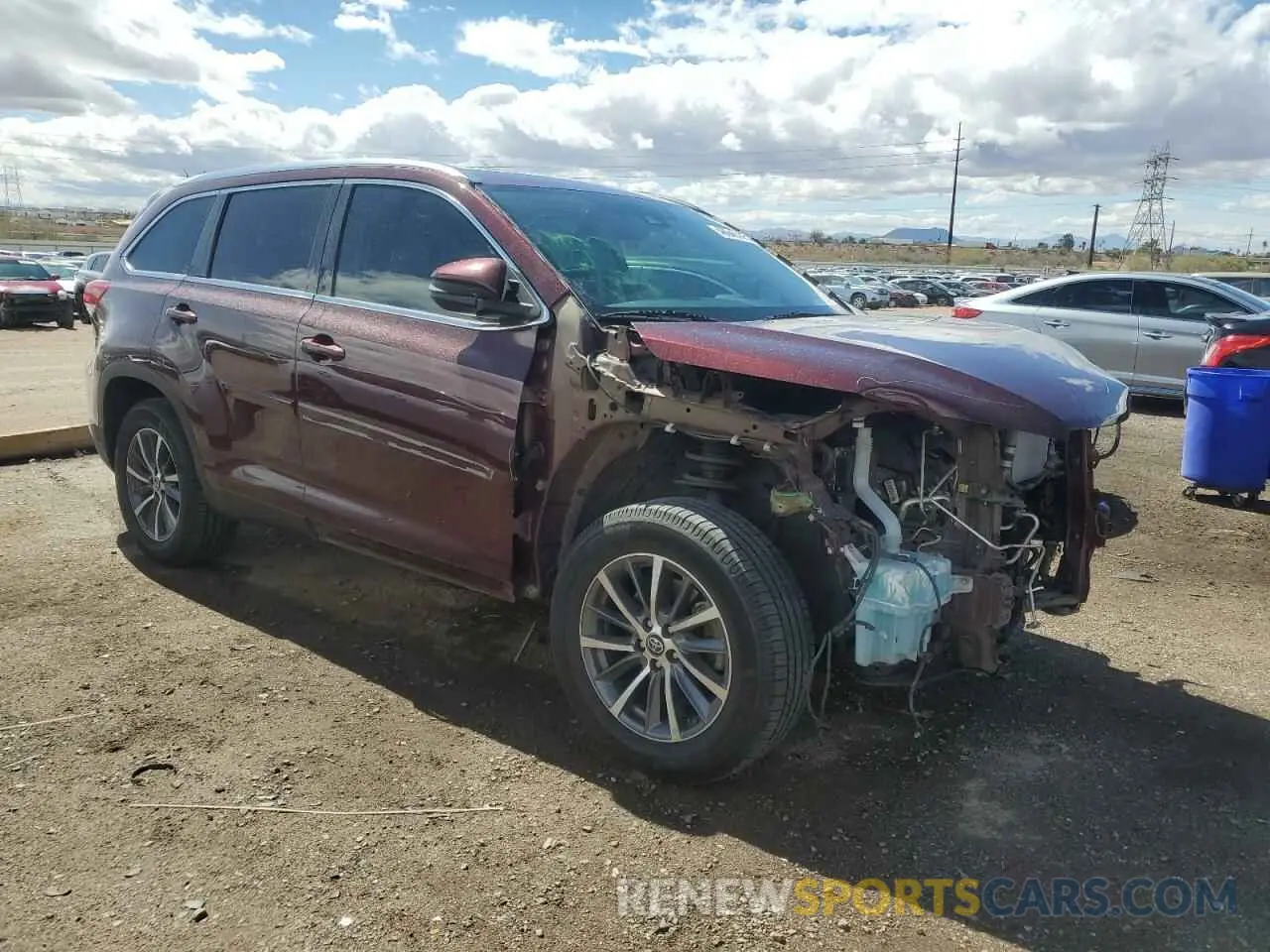 4 Photograph of a damaged car 5TDKZRFH3KS308523 TOYOTA HIGHLANDER 2019