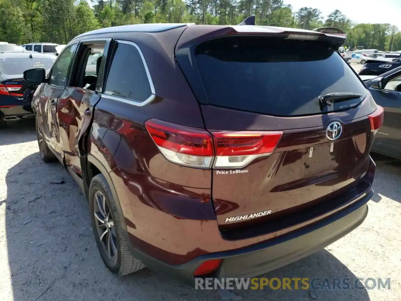 3 Photograph of a damaged car 5TDKZRFH3KS310160 TOYOTA HIGHLANDER 2019