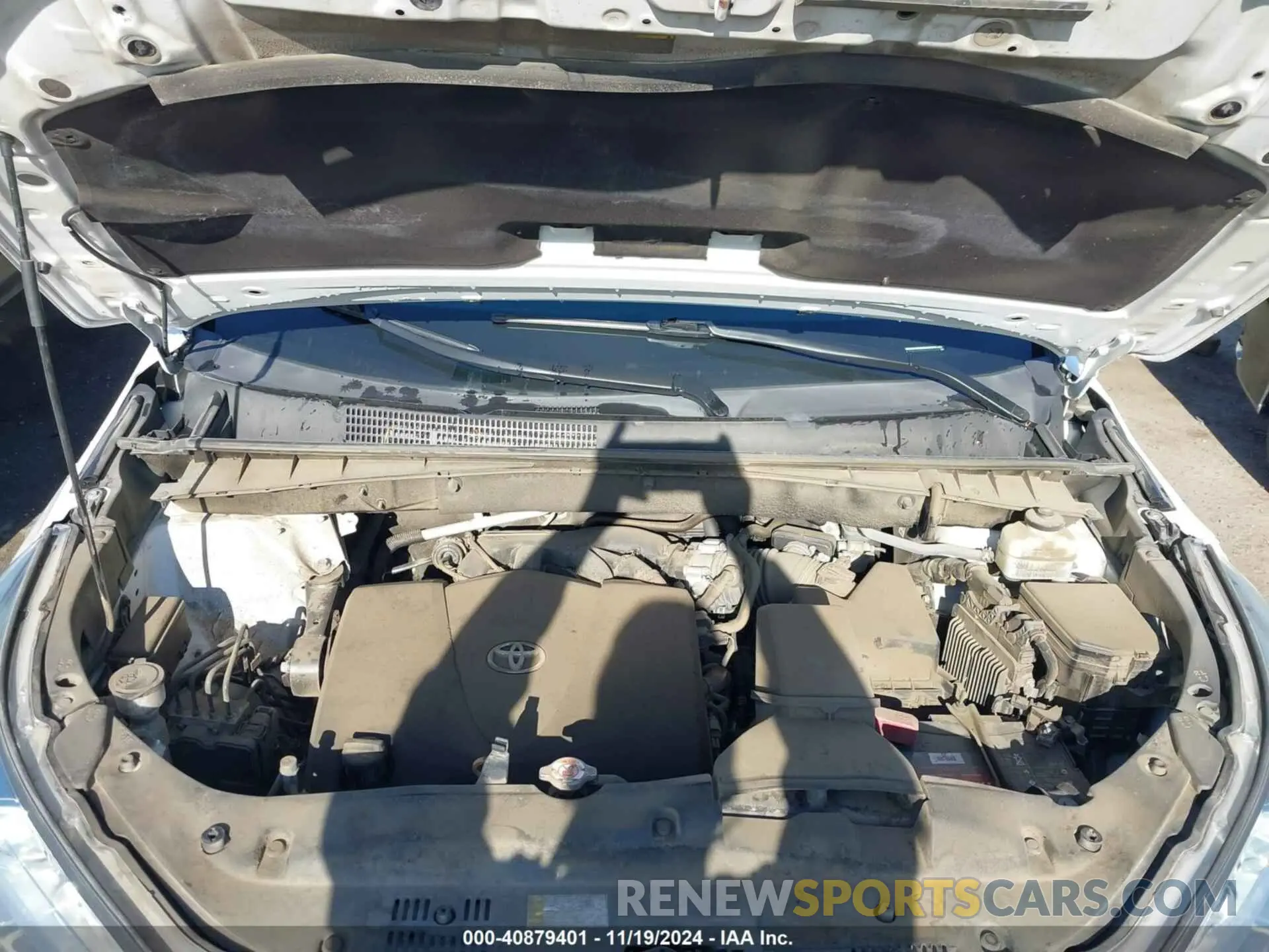 10 Photograph of a damaged car 5TDKZRFH3KS350125 TOYOTA HIGHLANDER 2019