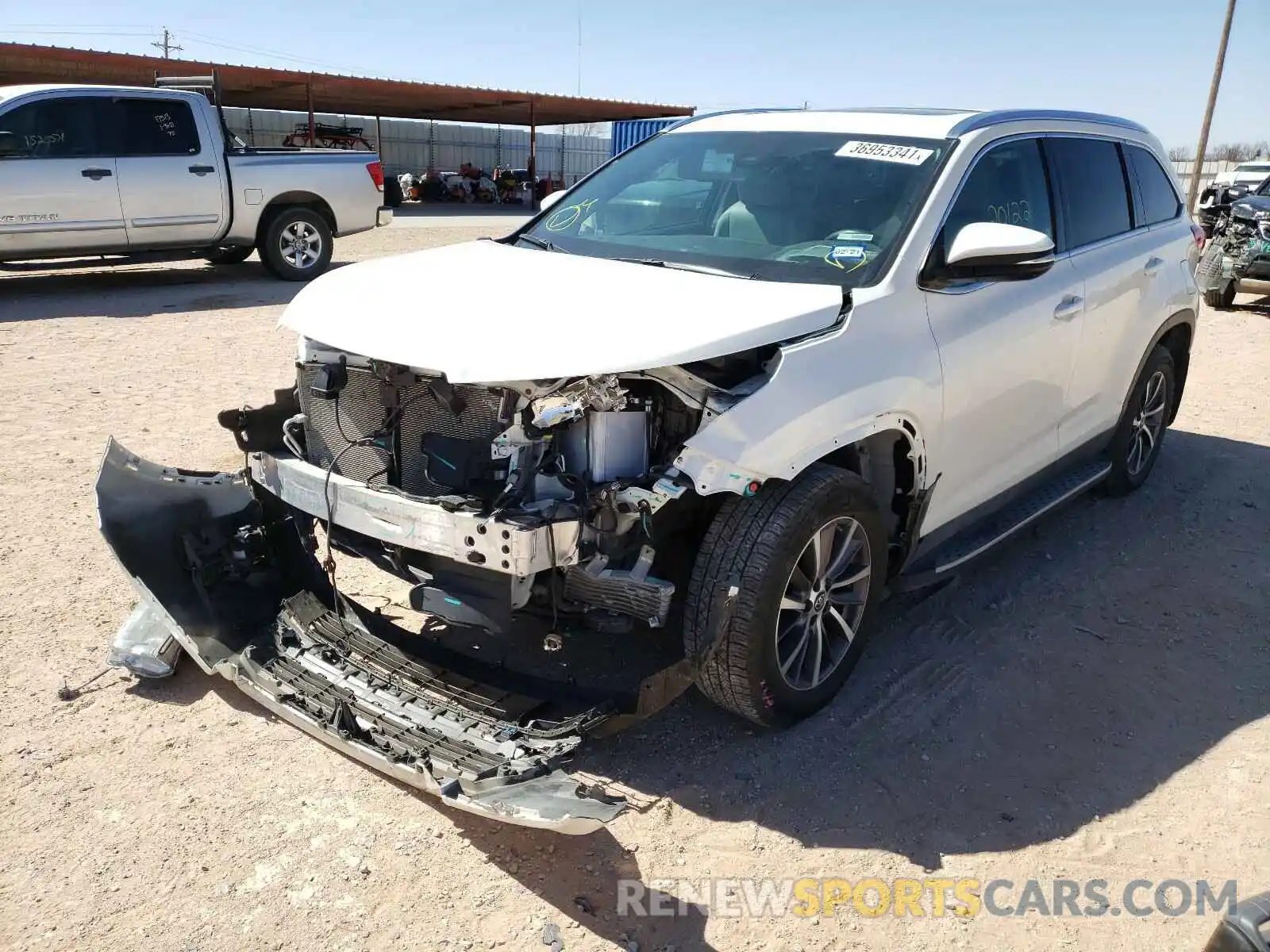 2 Photograph of a damaged car 5TDKZRFH3KS557372 TOYOTA HIGHLANDER 2019