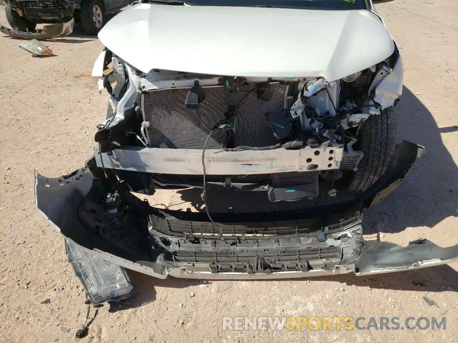 9 Photograph of a damaged car 5TDKZRFH3KS557372 TOYOTA HIGHLANDER 2019