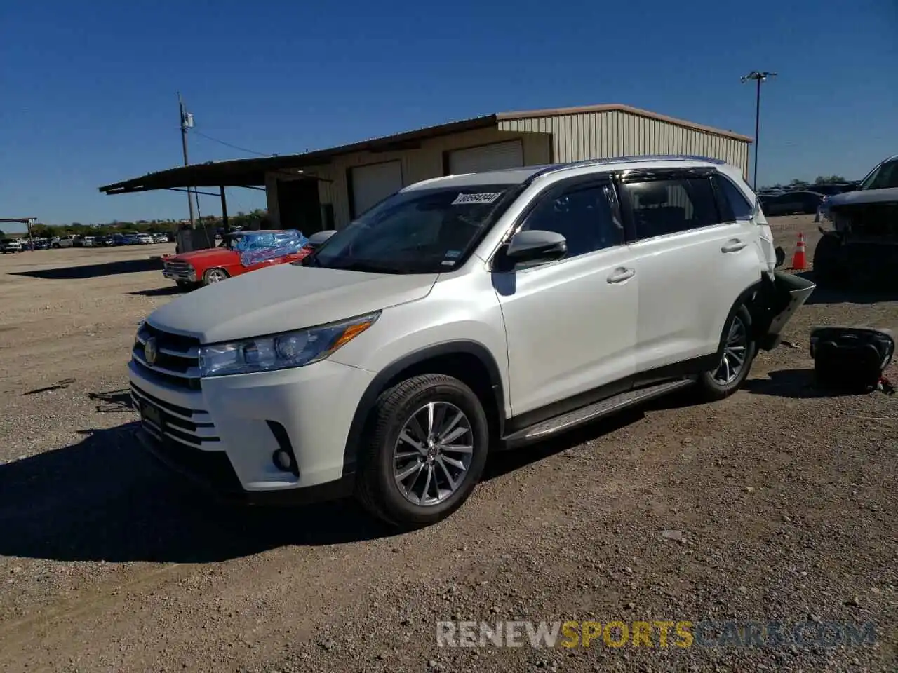 1 Photograph of a damaged car 5TDKZRFH3KS560451 TOYOTA HIGHLANDER 2019