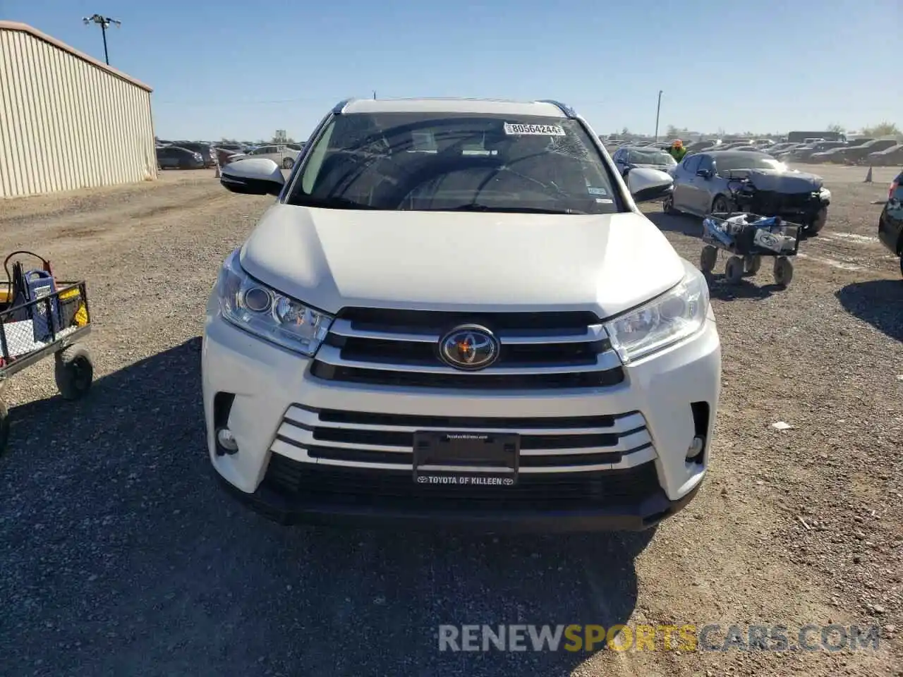 5 Photograph of a damaged car 5TDKZRFH3KS560451 TOYOTA HIGHLANDER 2019