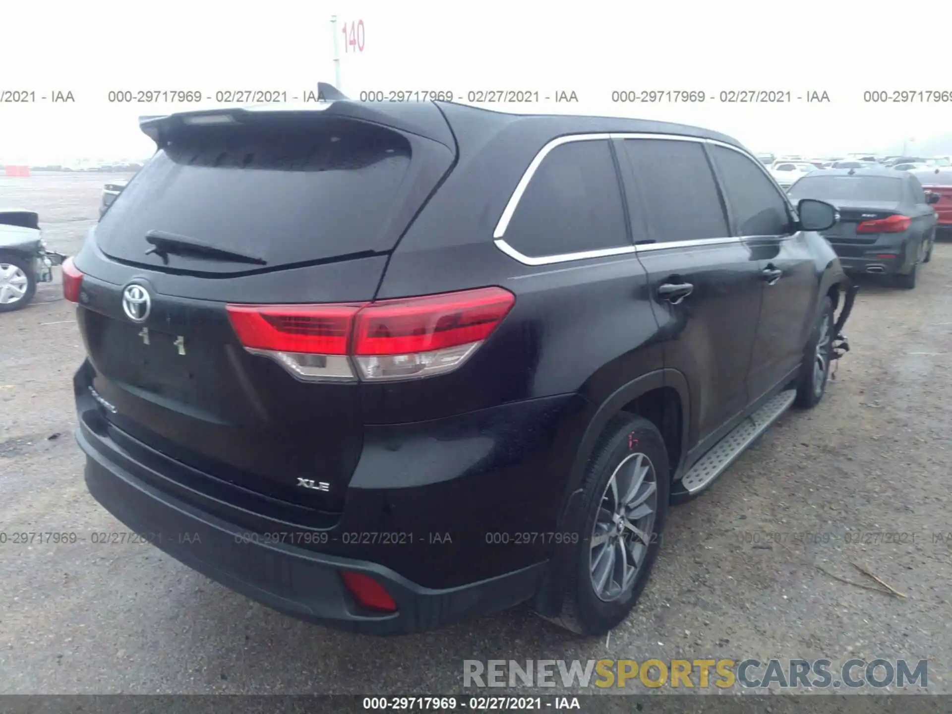 4 Photograph of a damaged car 5TDKZRFH3KS569554 TOYOTA HIGHLANDER 2019