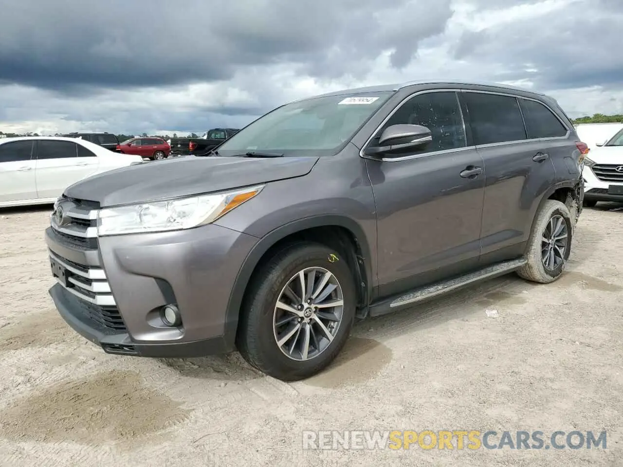 1 Photograph of a damaged car 5TDKZRFH3KS570400 TOYOTA HIGHLANDER 2019
