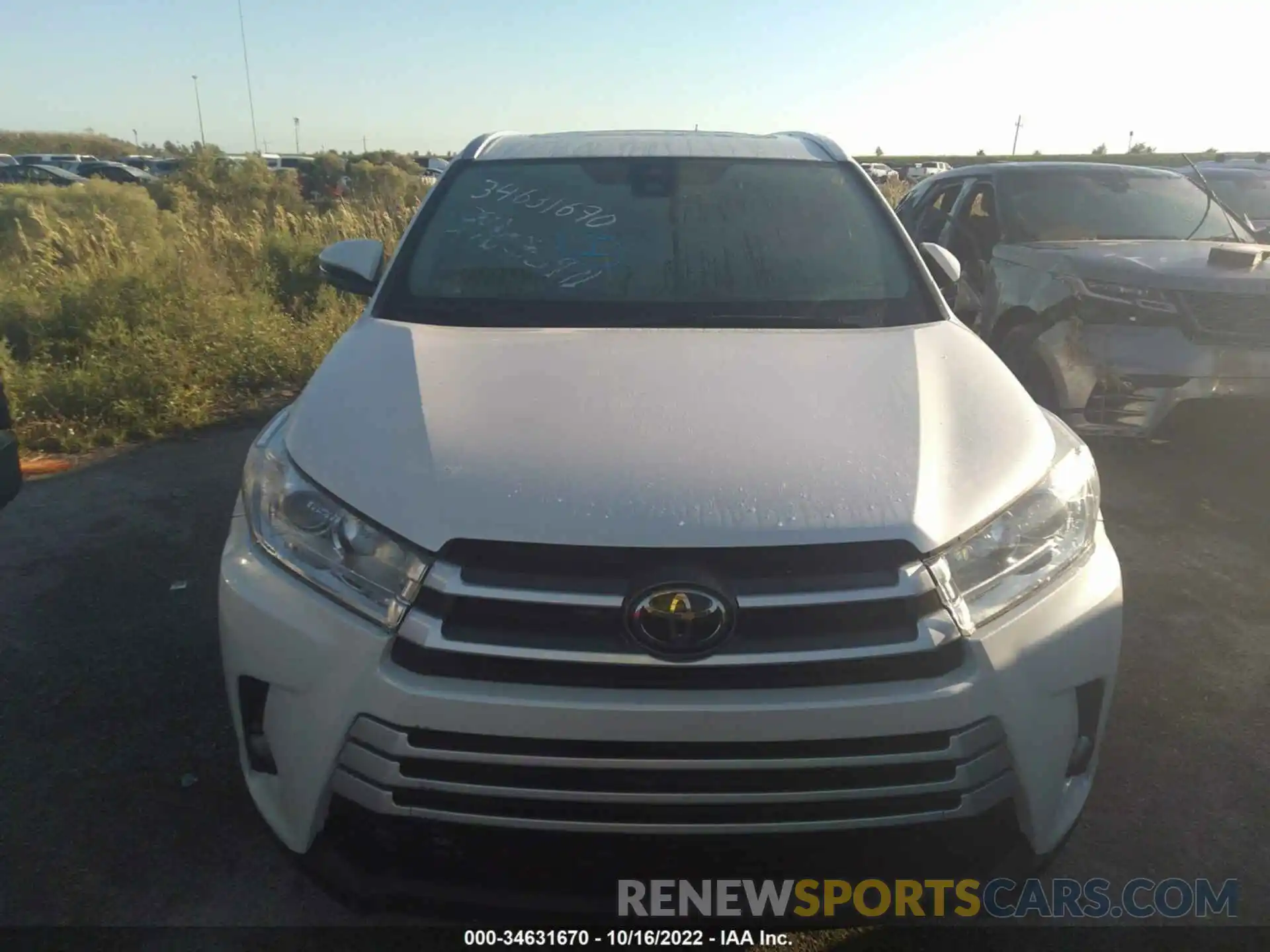 6 Photograph of a damaged car 5TDKZRFH4KS302214 TOYOTA HIGHLANDER 2019