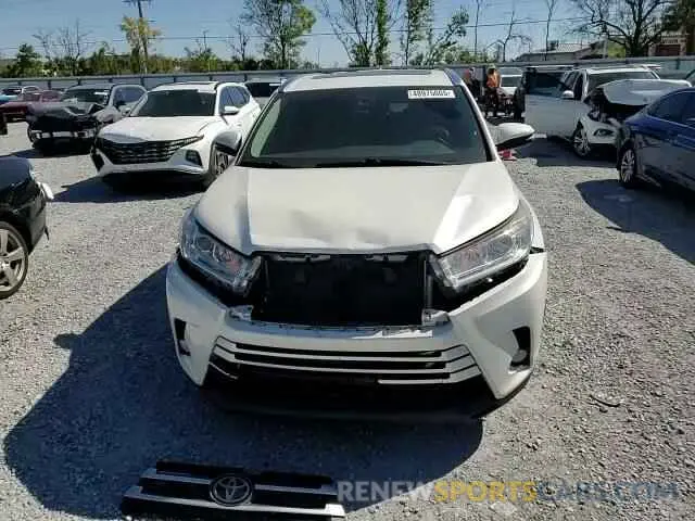 11 Photograph of a damaged car 5TDKZRFH4KS305291 TOYOTA HIGHLANDER 2019