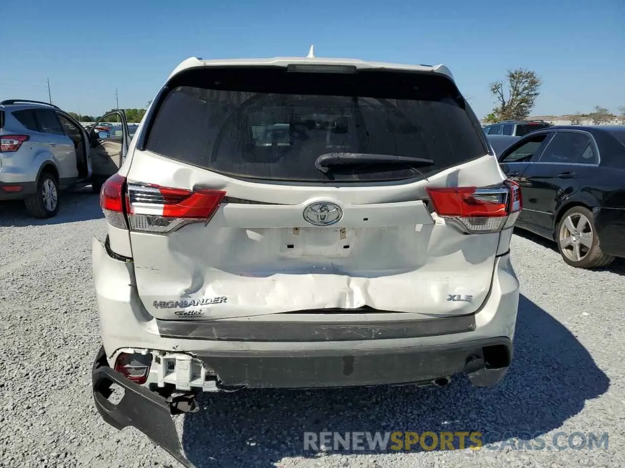 6 Photograph of a damaged car 5TDKZRFH4KS305291 TOYOTA HIGHLANDER 2019