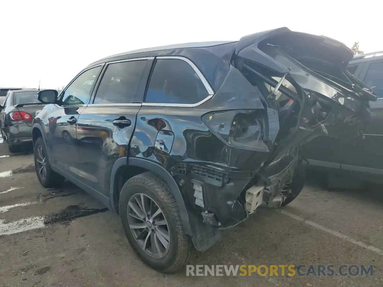 3 Photograph of a damaged car 5TDKZRFH4KS312533 TOYOTA HIGHLANDER 2019