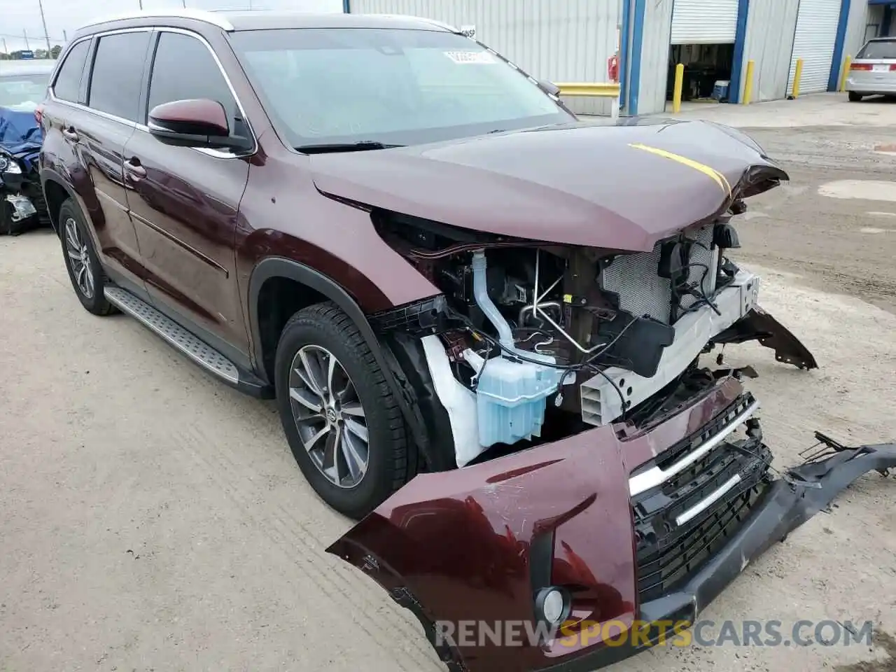 4 Photograph of a damaged car 5TDKZRFH4KS321197 TOYOTA HIGHLANDER 2019