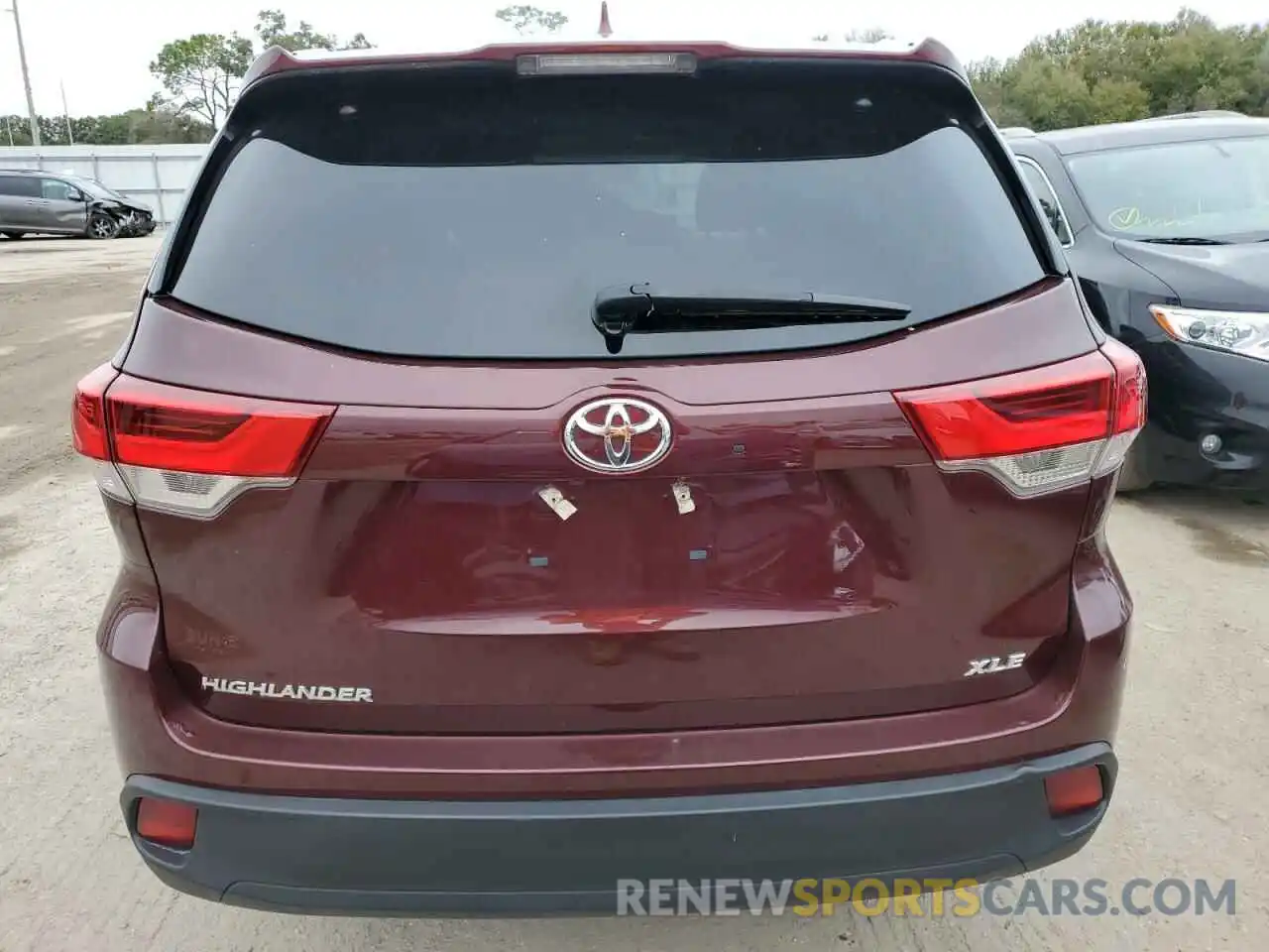 6 Photograph of a damaged car 5TDKZRFH4KS321197 TOYOTA HIGHLANDER 2019