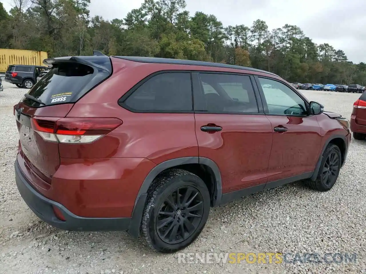 3 Photograph of a damaged car 5TDKZRFH4KS330191 TOYOTA HIGHLANDER 2019