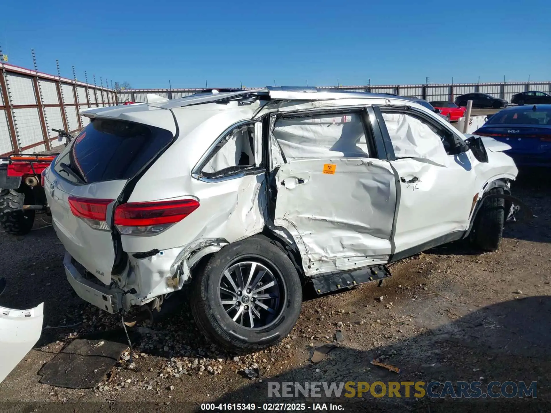 12 Photograph of a damaged car 5TDKZRFH4KS334371 TOYOTA HIGHLANDER 2019