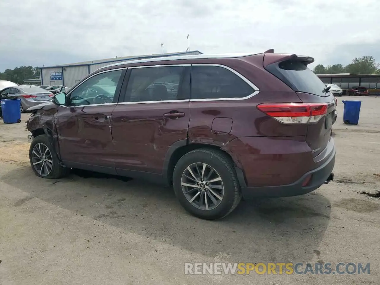 2 Photograph of a damaged car 5TDKZRFH4KS348934 TOYOTA HIGHLANDER 2019