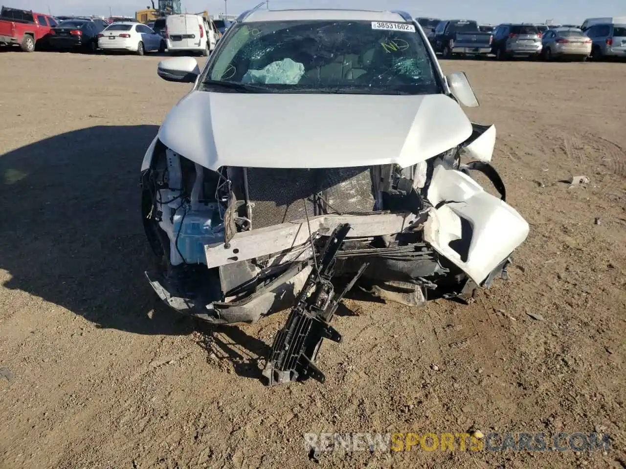 9 Photograph of a damaged car 5TDKZRFH4KS359349 TOYOTA HIGHLANDER 2019