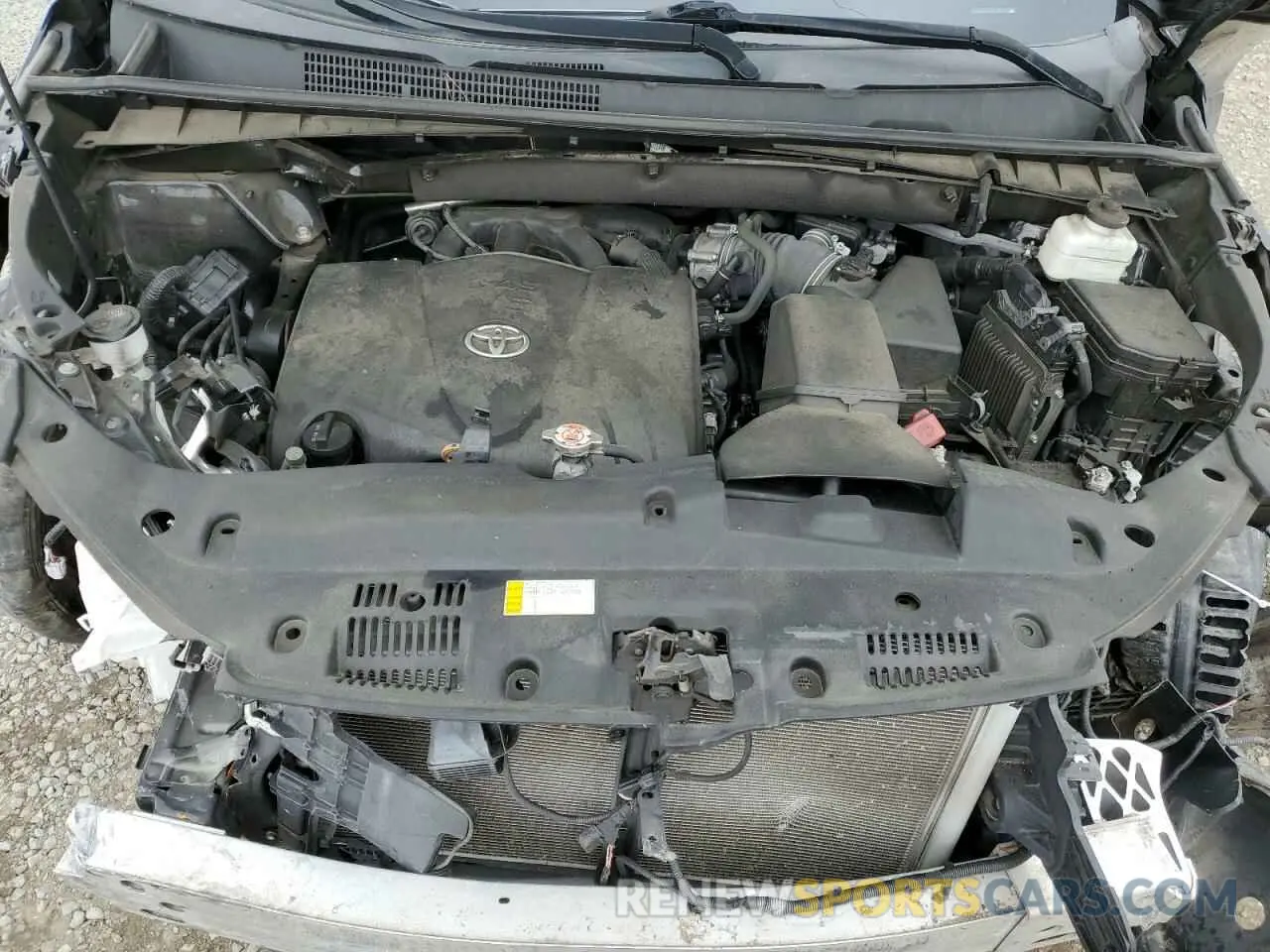 12 Photograph of a damaged car 5TDKZRFH4KS365538 TOYOTA HIGHLANDER 2019