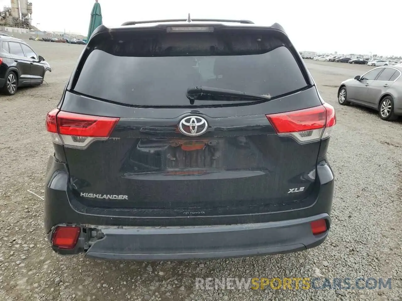 6 Photograph of a damaged car 5TDKZRFH4KS365538 TOYOTA HIGHLANDER 2019