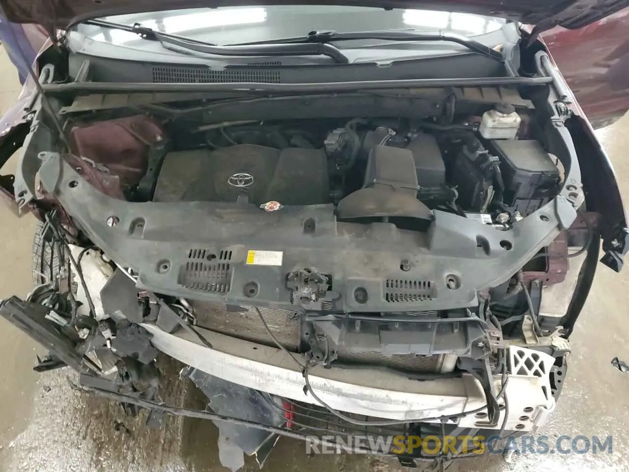 12 Photograph of a damaged car 5TDKZRFH4KS370030 TOYOTA HIGHLANDER 2019