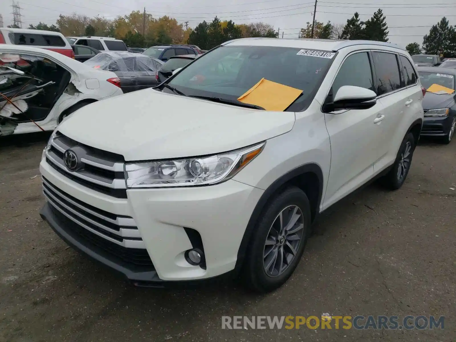 2 Photograph of a damaged car 5TDKZRFH4KS551693 TOYOTA HIGHLANDER 2019