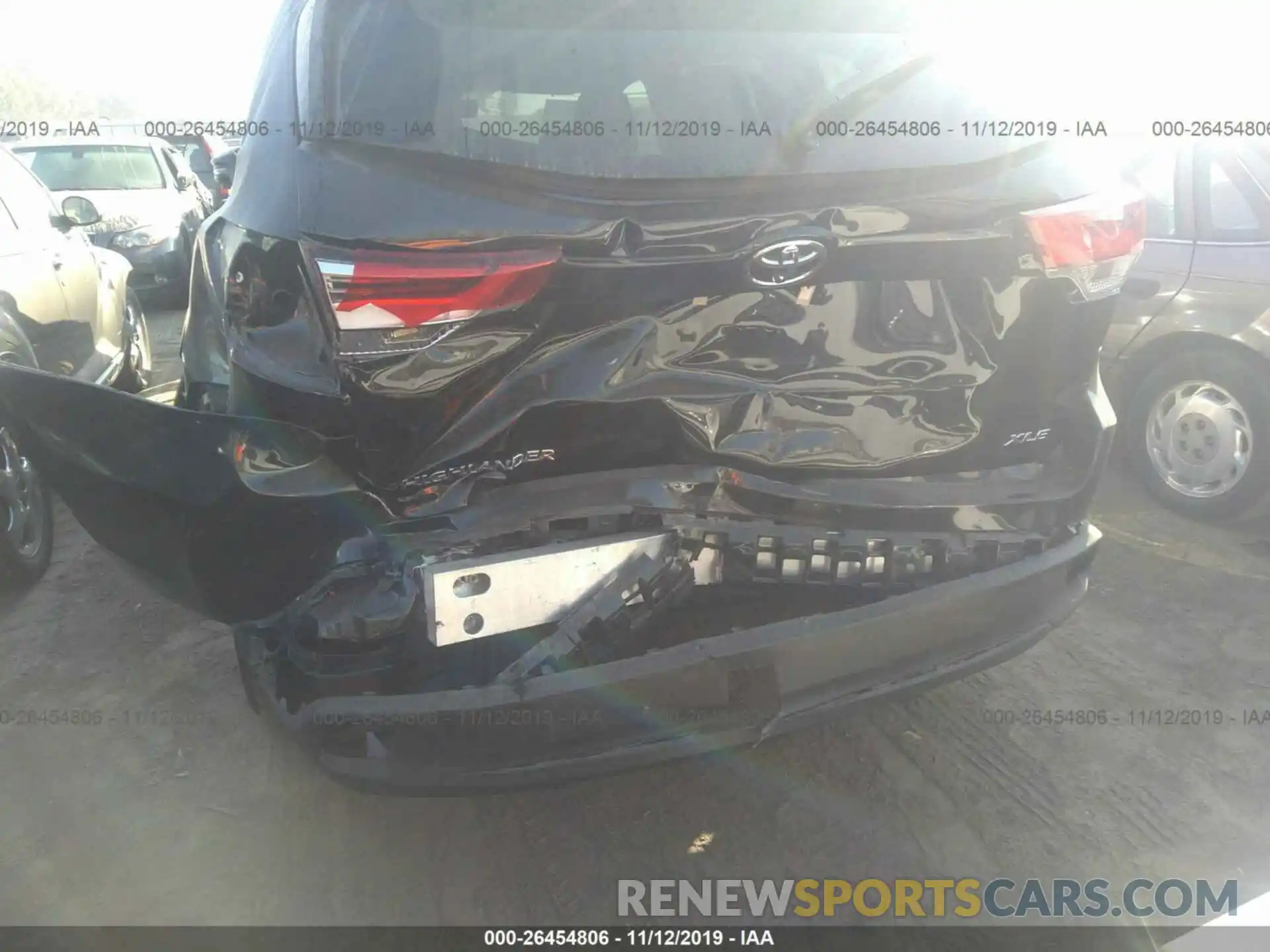 6 Photograph of a damaged car 5TDKZRFH4KS555887 TOYOTA HIGHLANDER 2019