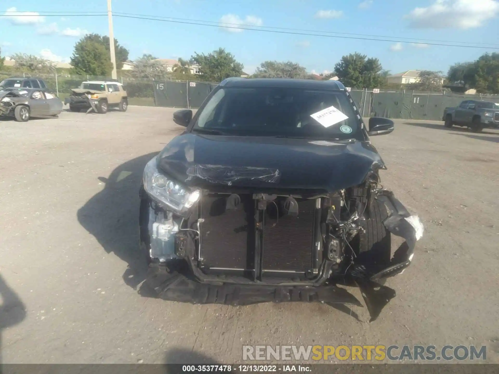 6 Photograph of a damaged car 5TDKZRFH4KS560247 TOYOTA HIGHLANDER 2019