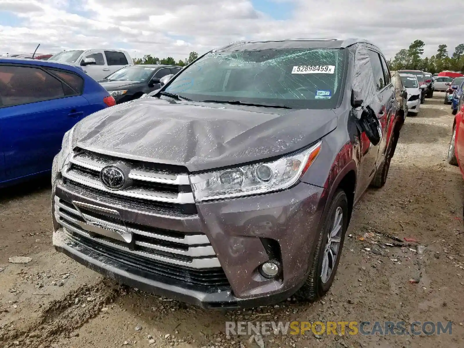 2 Photograph of a damaged car 5TDKZRFH4KS561415 TOYOTA HIGHLANDER 2019