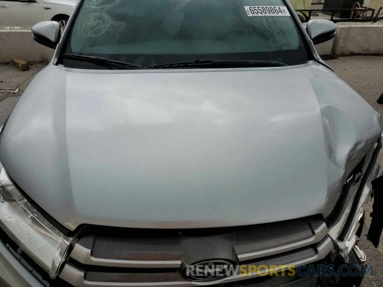 12 Photograph of a damaged car 5TDKZRFH4KS562662 TOYOTA HIGHLANDER 2019