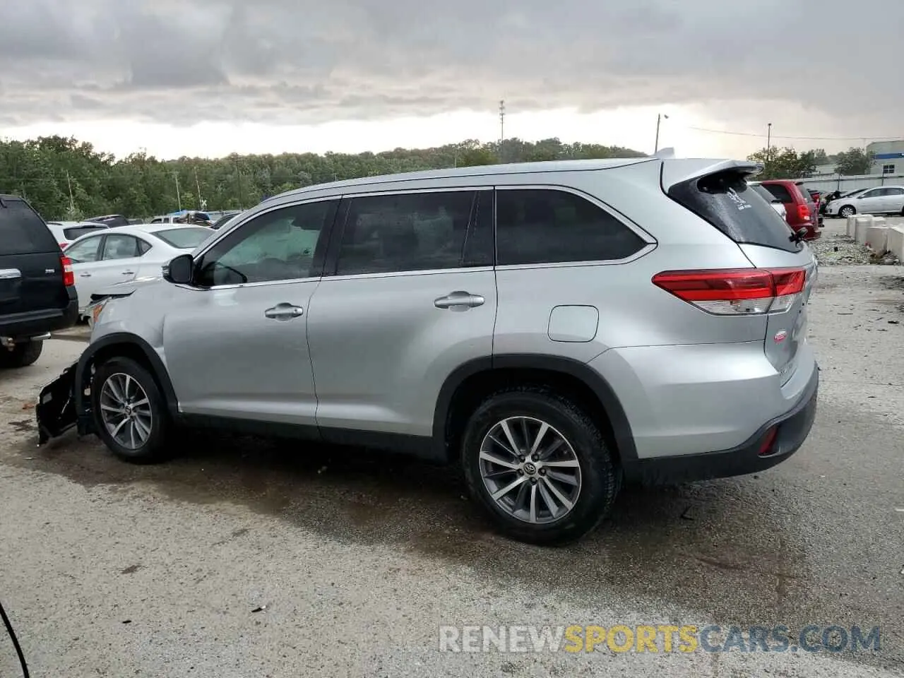 2 Photograph of a damaged car 5TDKZRFH4KS562662 TOYOTA HIGHLANDER 2019