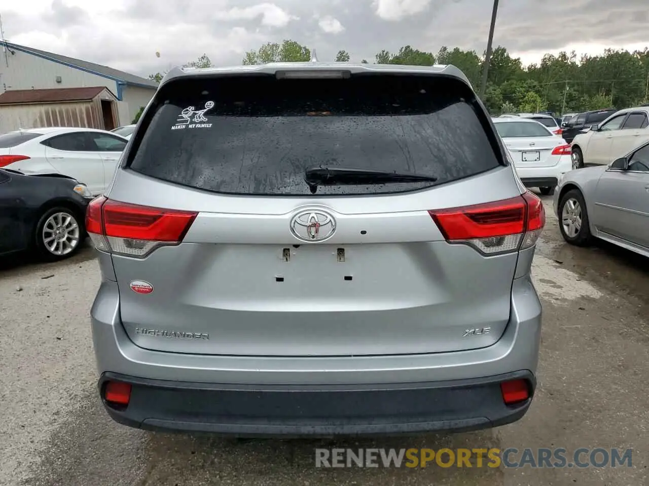 6 Photograph of a damaged car 5TDKZRFH4KS562662 TOYOTA HIGHLANDER 2019