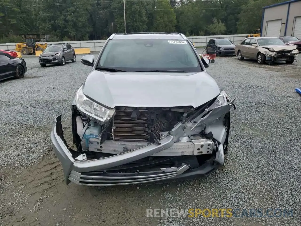 5 Photograph of a damaged car 5TDKZRFH4KS564718 TOYOTA HIGHLANDER 2019
